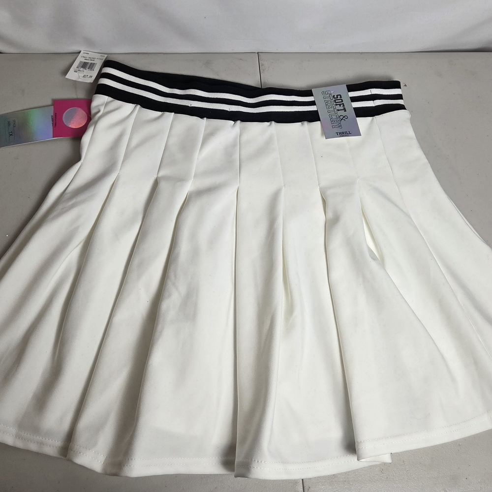 Thrill Brand Skirt Soft Stretchy 1X Plus Size White/Black 33" Waist NWT